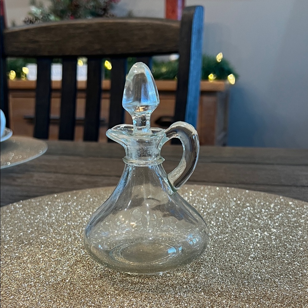 Clear Glass Oil Decanter with Solid Glass Stopper